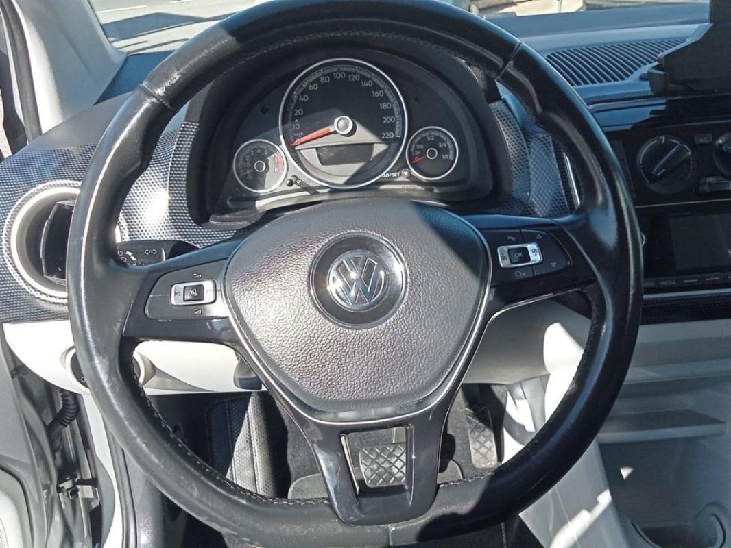 Volkswagen Up! - Photo 12