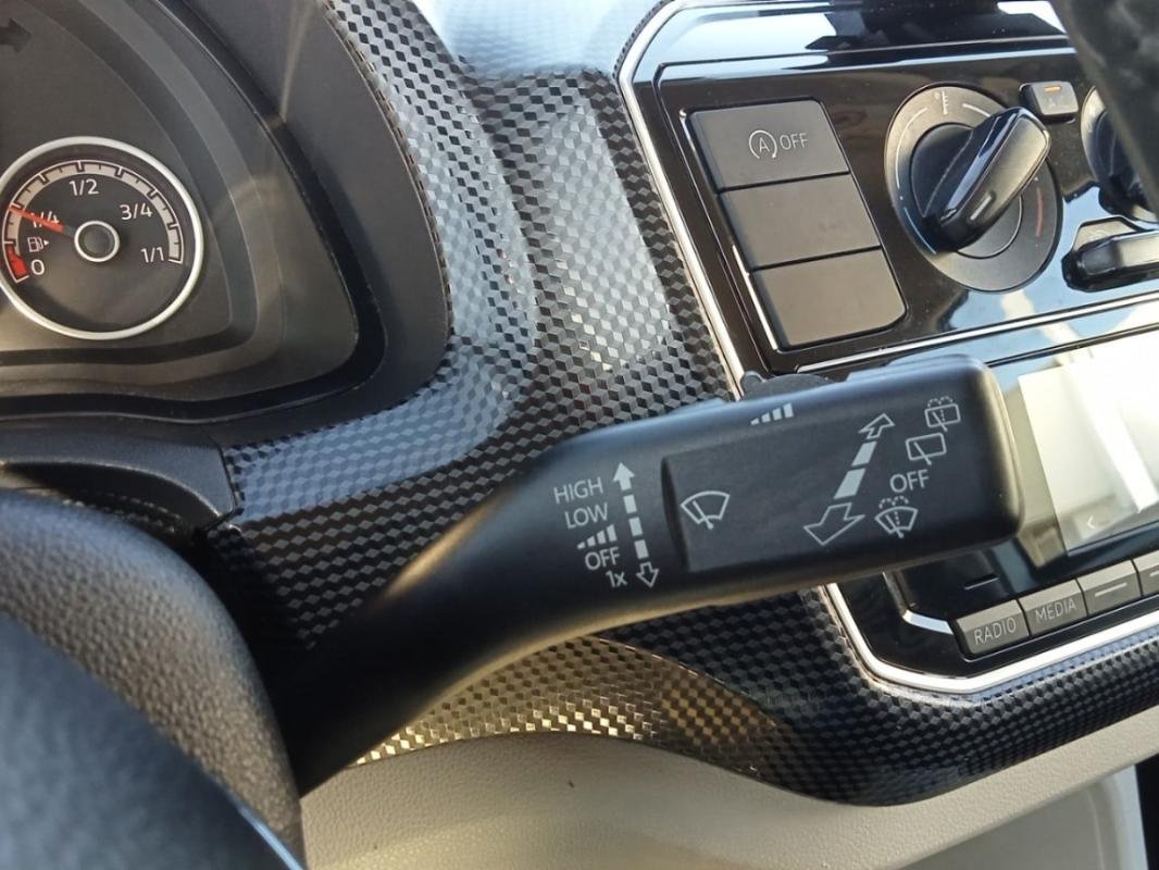 Volkswagen Up! - Photo 16