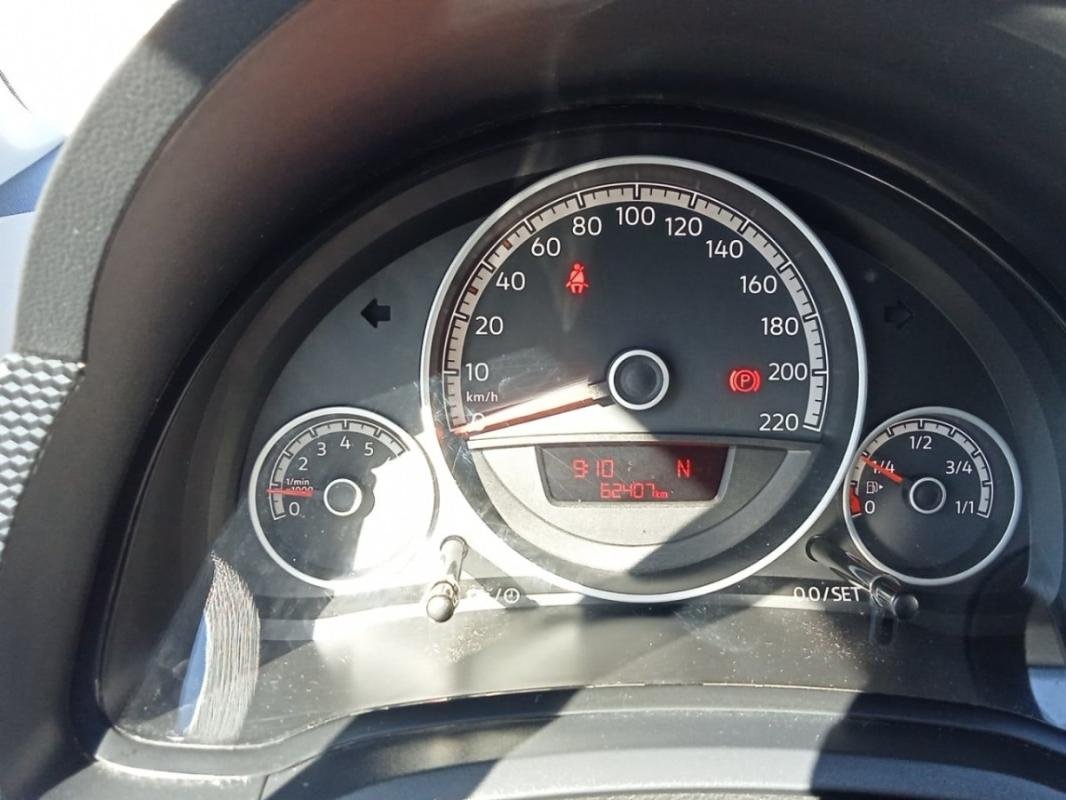 Volkswagen Up! - Photo 19
