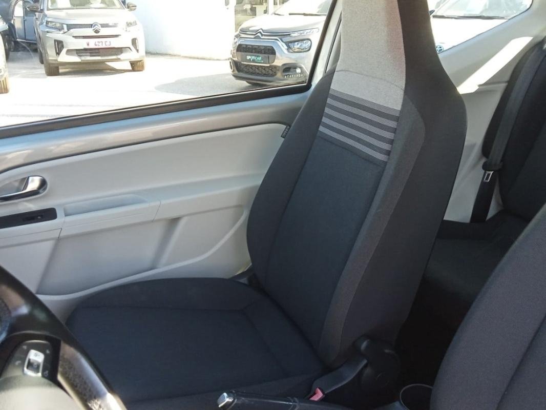 Volkswagen Up! - Photo 26