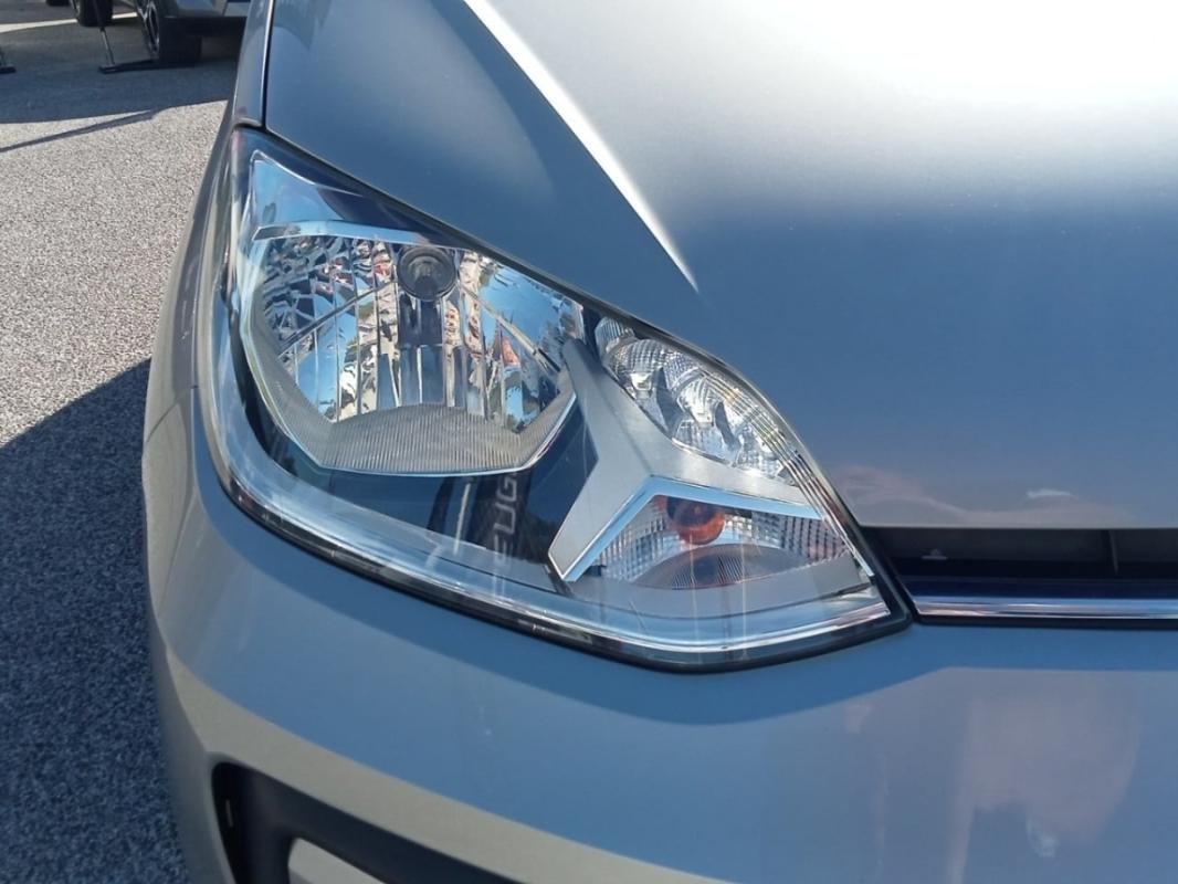 Volkswagen Up! - Photo 32