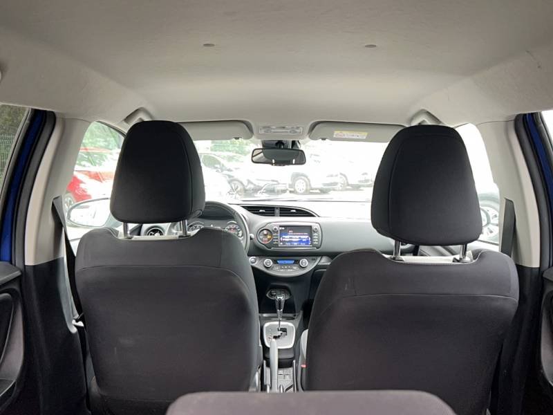 Toyota Yaris - Photo 11