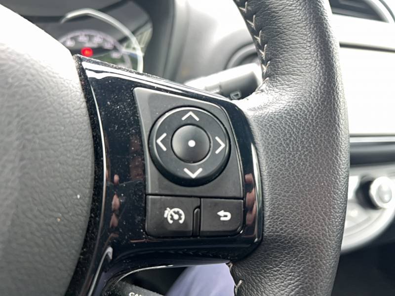 Toyota Yaris - Photo 35