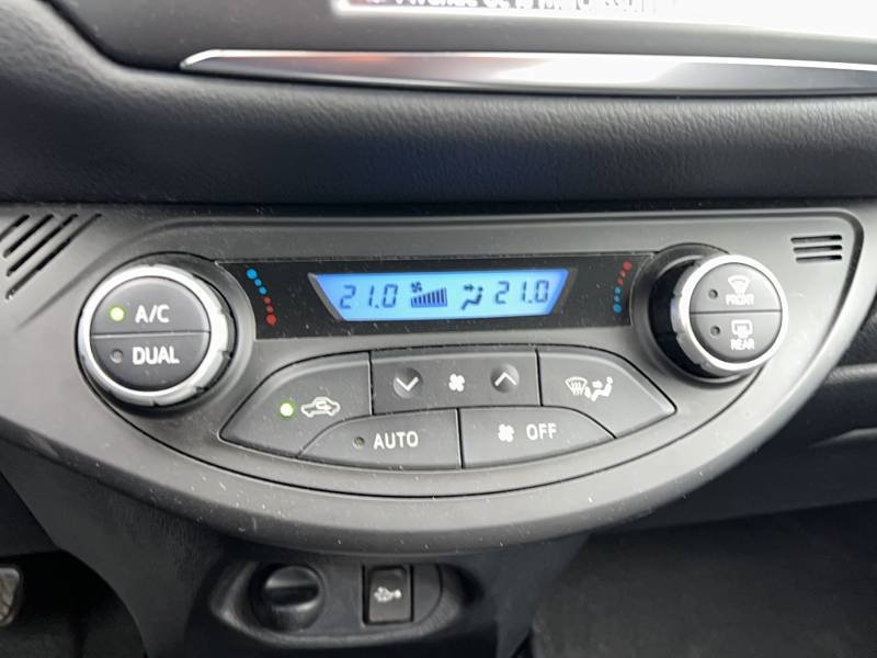 Toyota Yaris - Photo 41