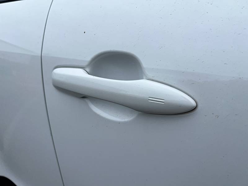 Toyota Yaris - Photo 16