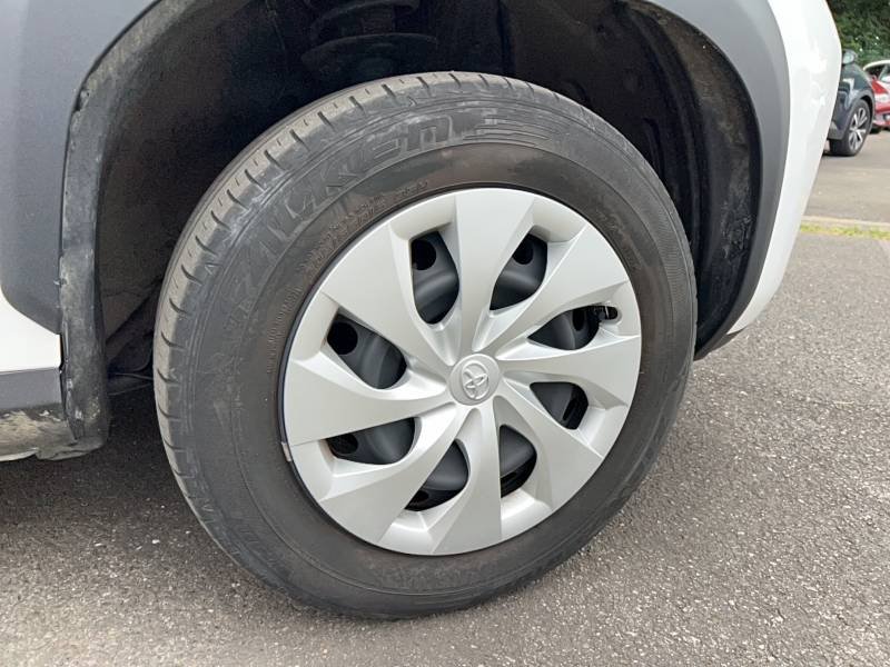 Toyota Yaris - Photo 21