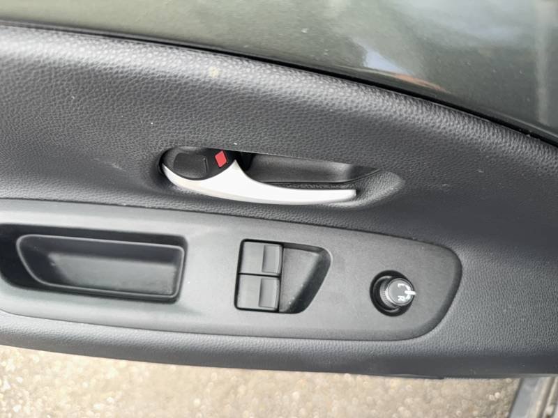 Toyota aygo x - Photo 18