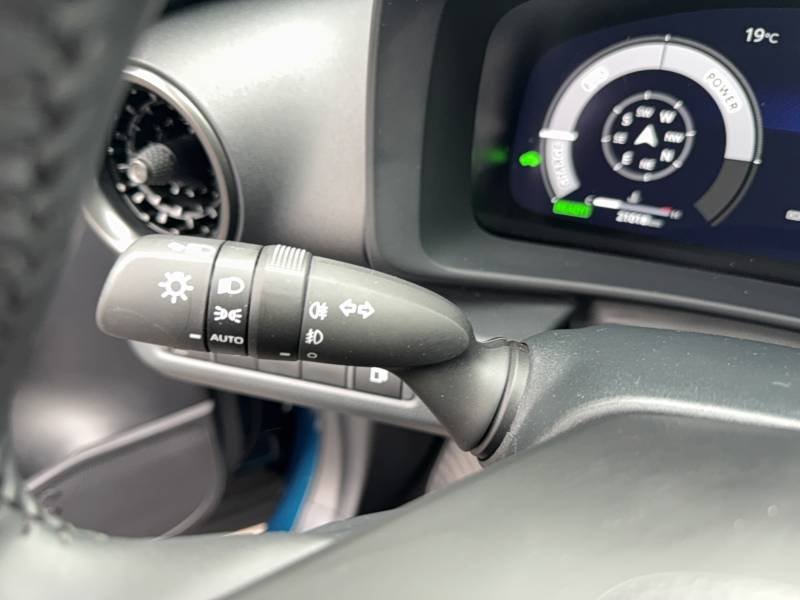 Toyota C-HR - Photo 28