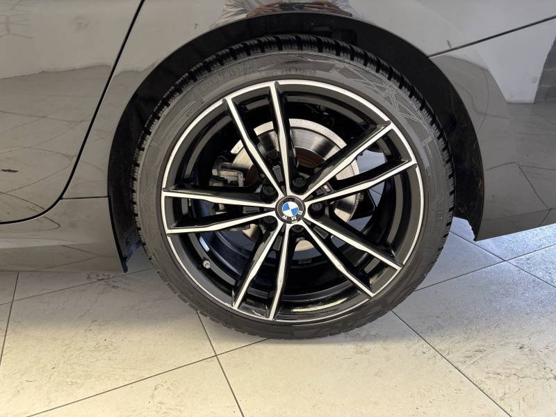 BMW Série 3 - Photo 15