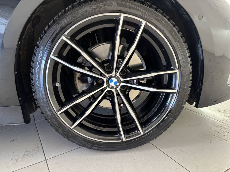 BMW Série 3 - Photo 17