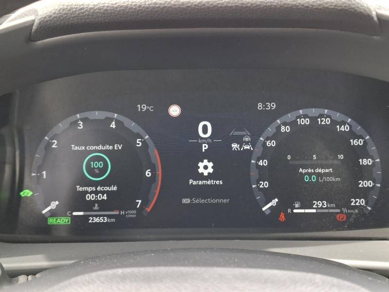 Toyota C-HR - Photo 28