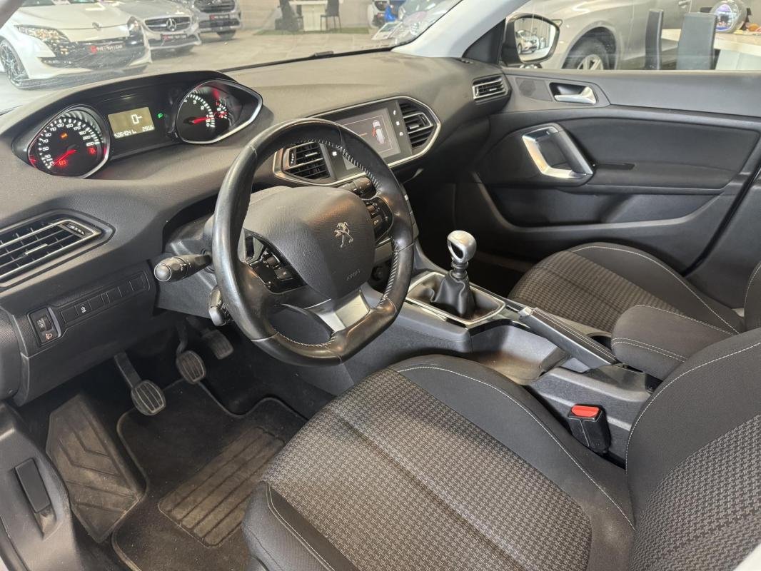 Peugeot 308 - Photo 16