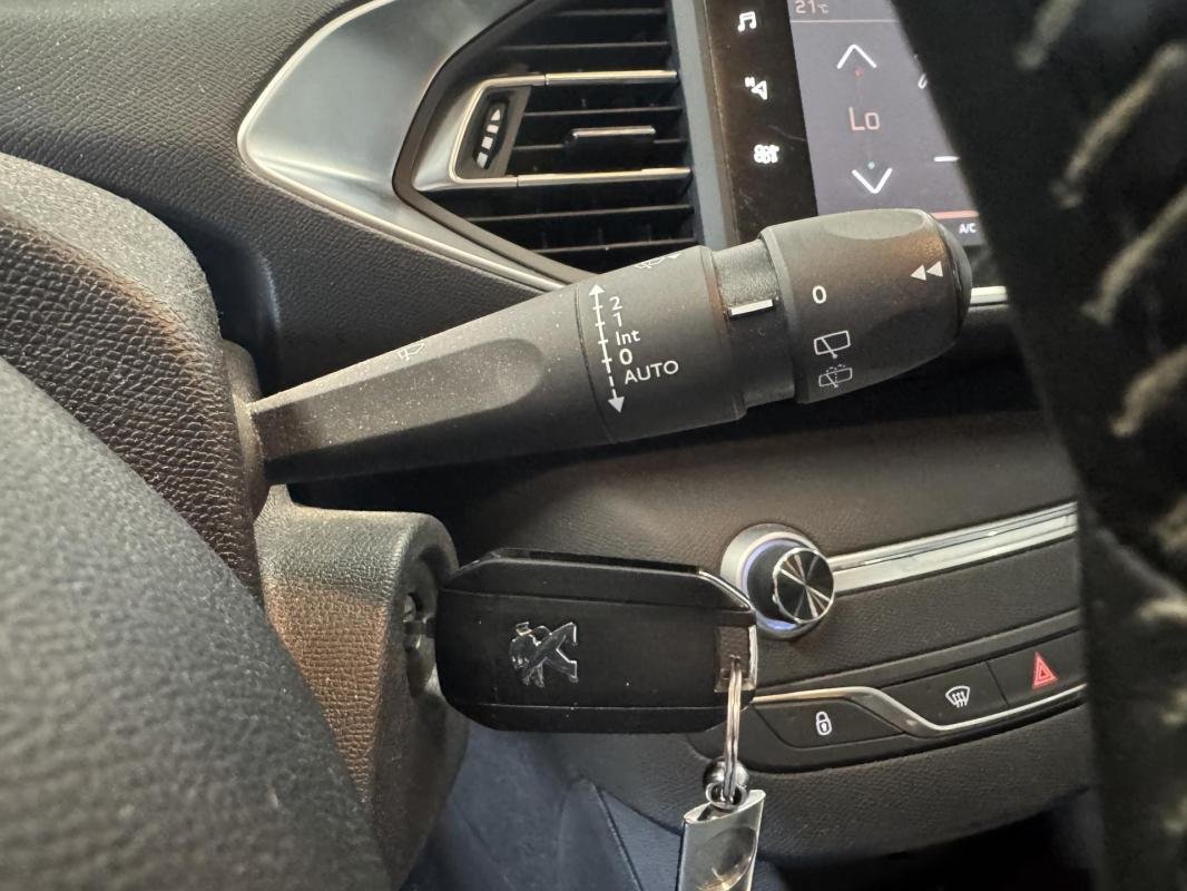Peugeot 308 - Photo 24