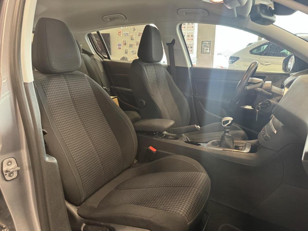 Peugeot 308 - Photo 9