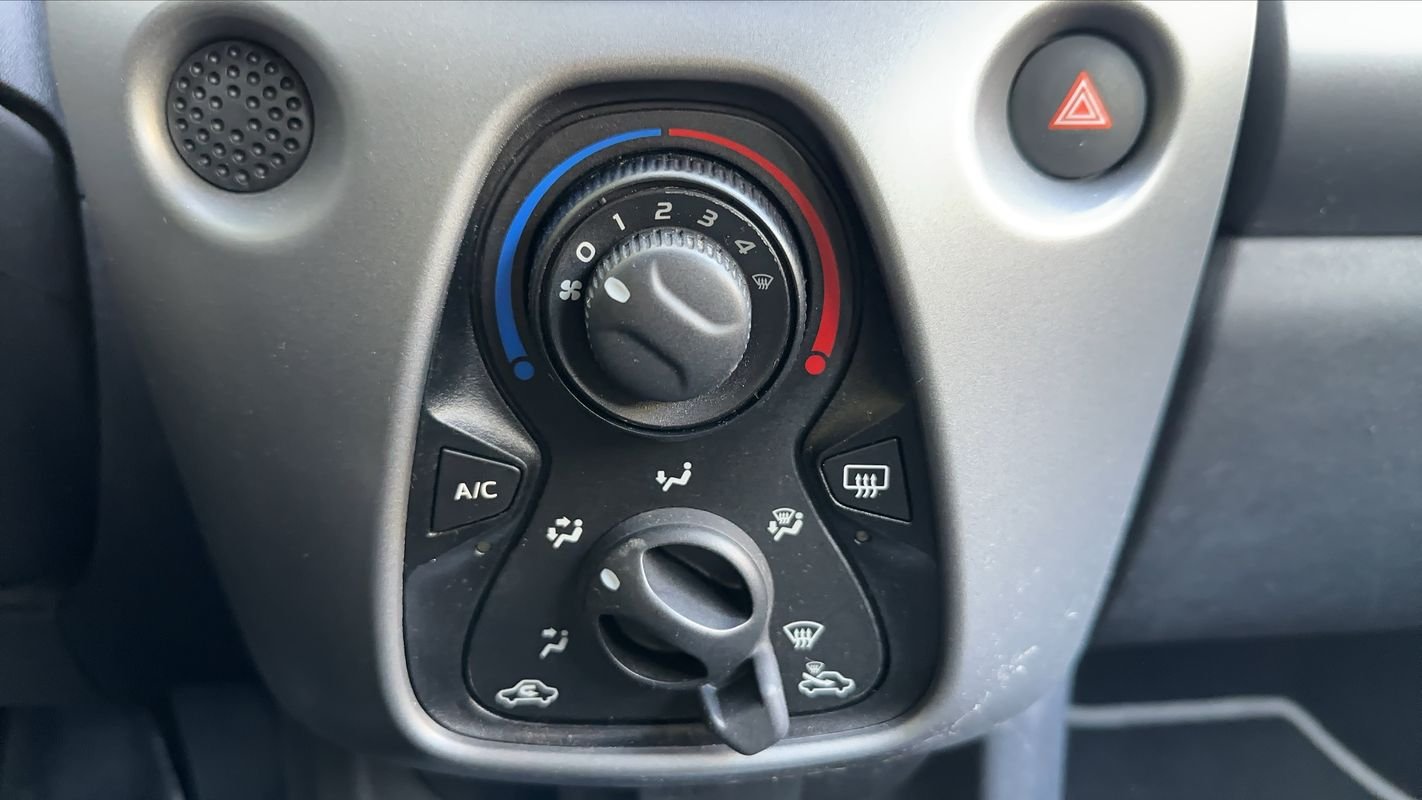 Toyota Aygo - Photo 13