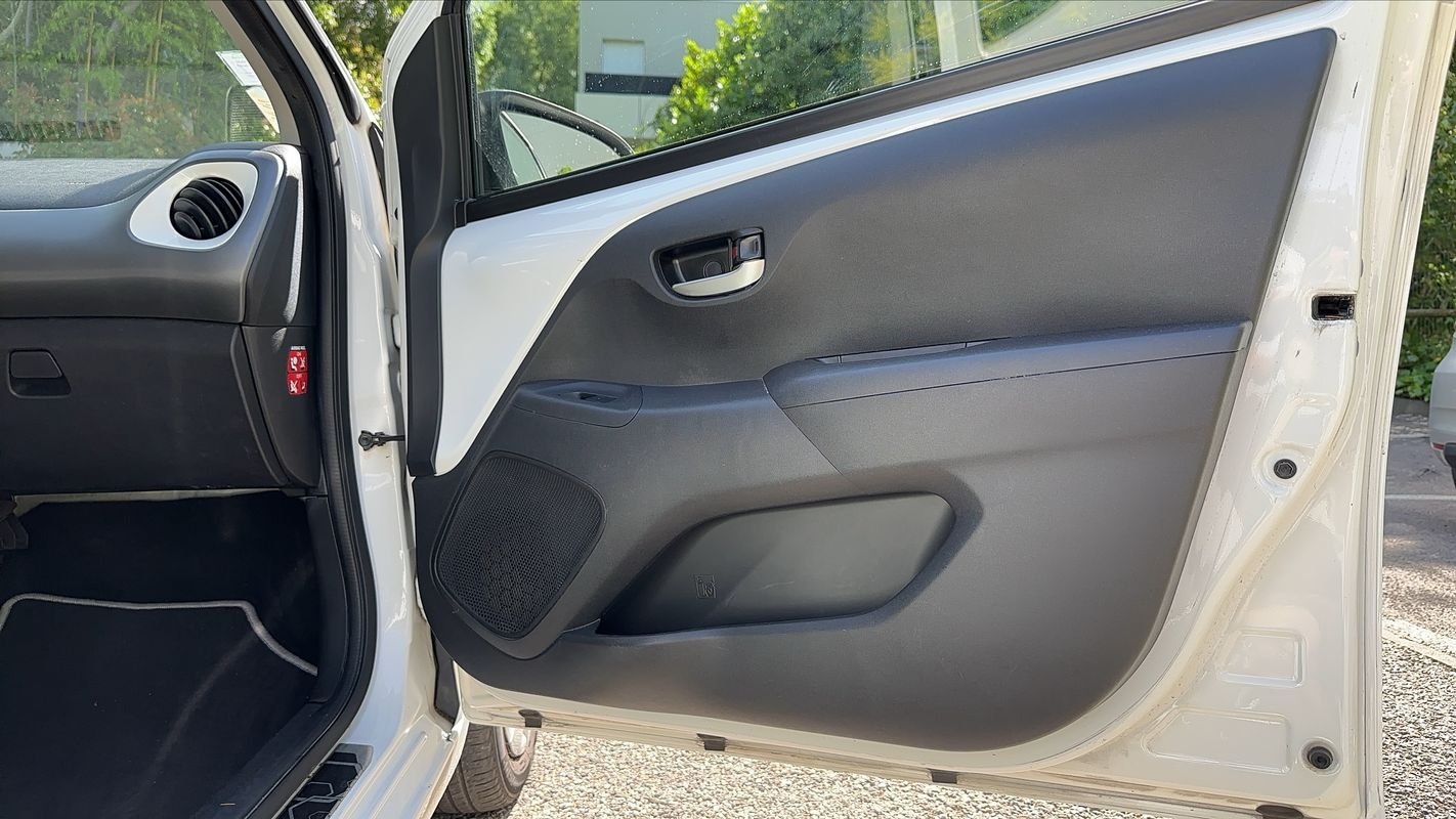 Toyota Aygo - Photo 22