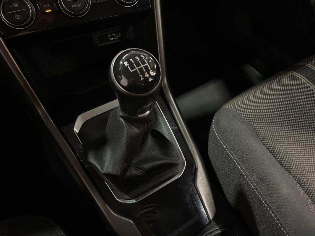 Volkswagen T-Roc - Photo 11