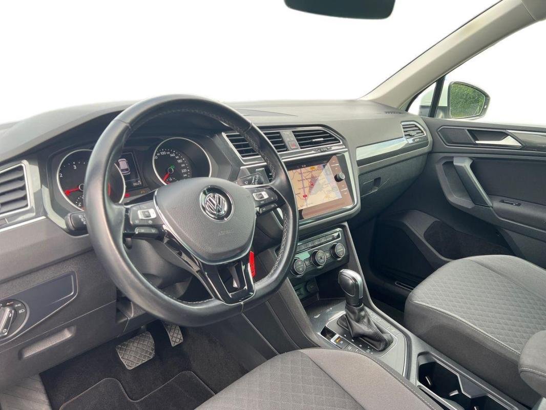 Volkswagen Tiguan - Photo 9