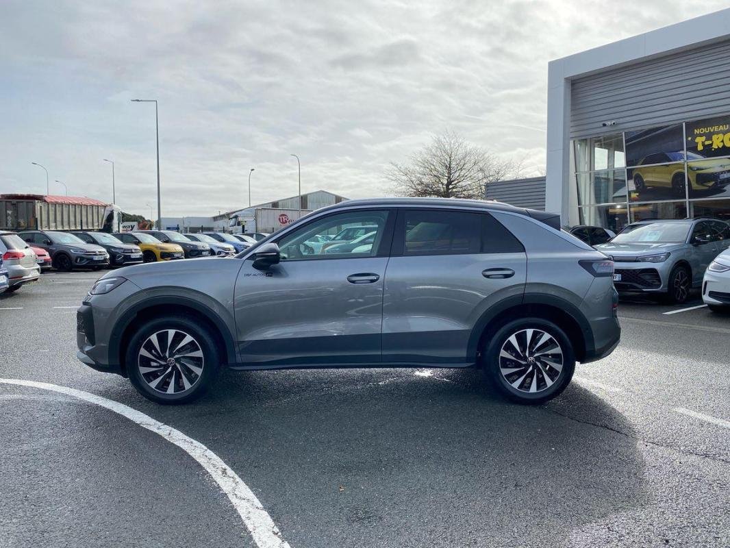 Volkswagen T-Roc - Photo 2