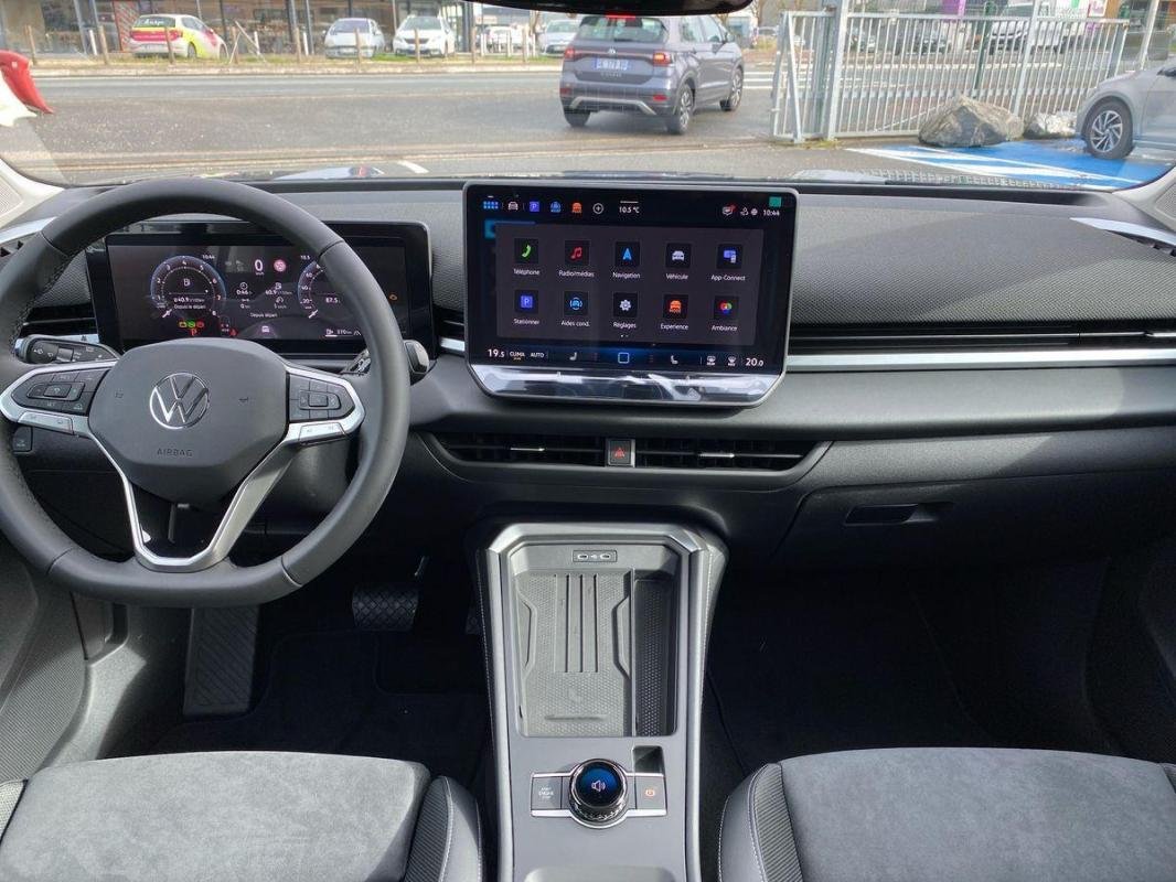 Volkswagen T-Roc - Photo 10