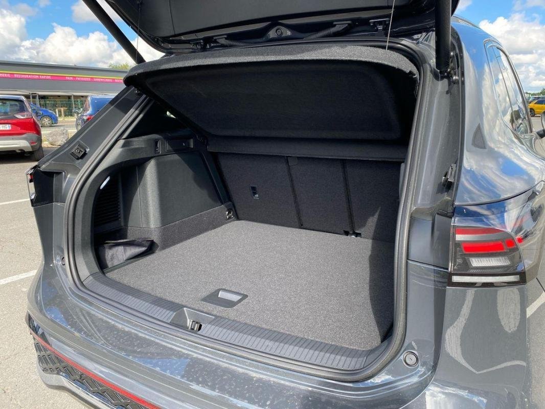 Volkswagen Tiguan - Photo 32