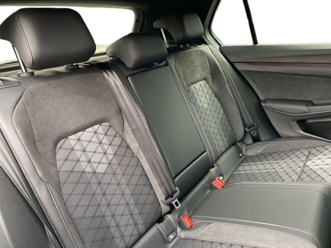 Volkswagen Golf - Photo 23