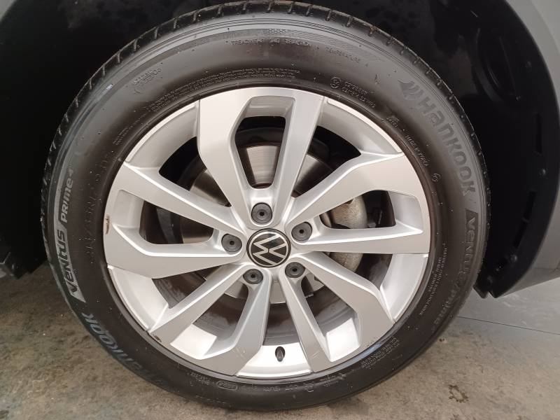 Volkswagen T-Roc - Photo 9