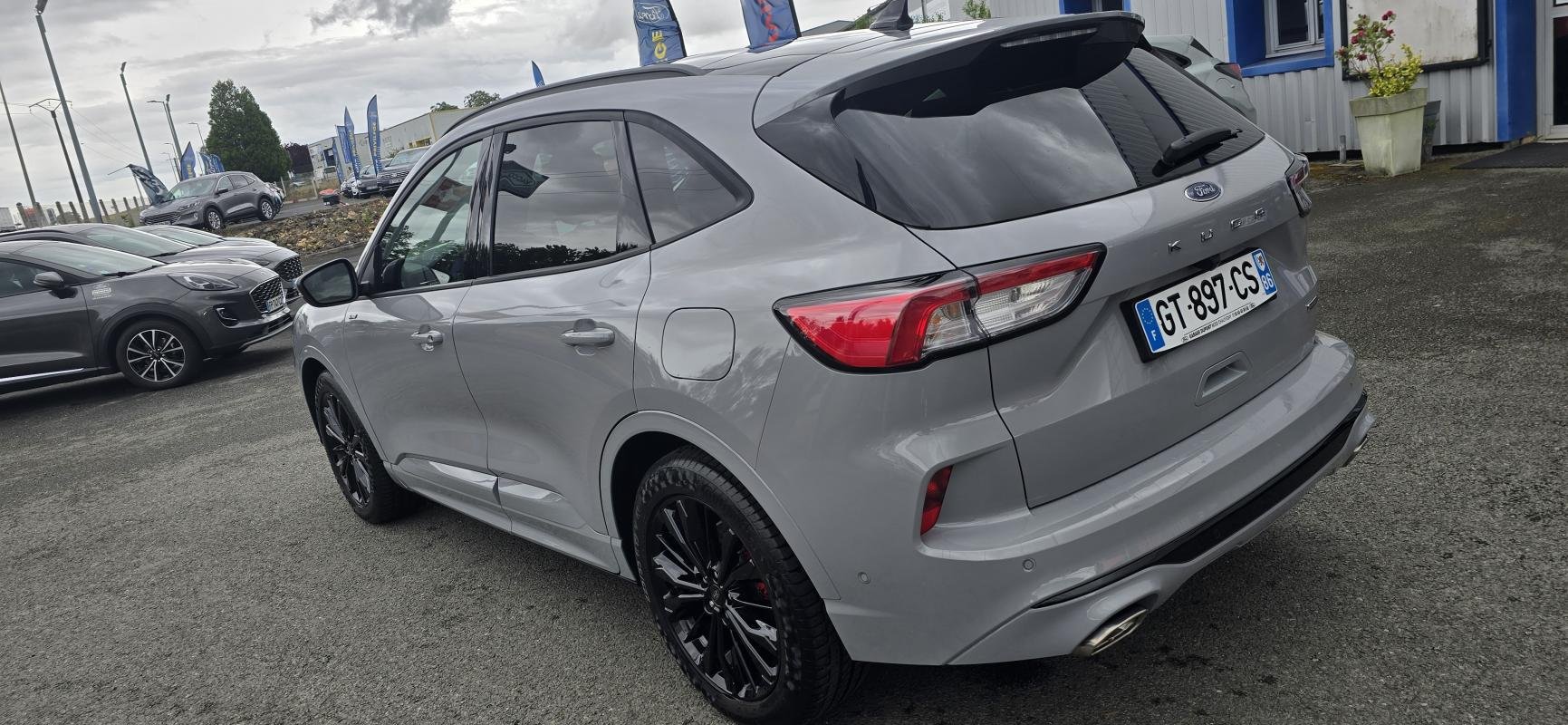 Ford Kuga - Photo 2