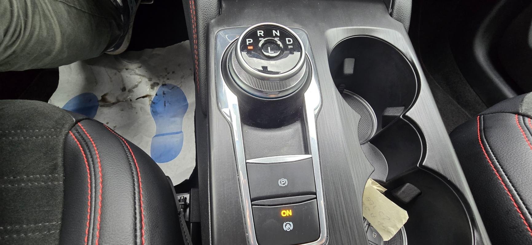 Ford Kuga - Photo 29