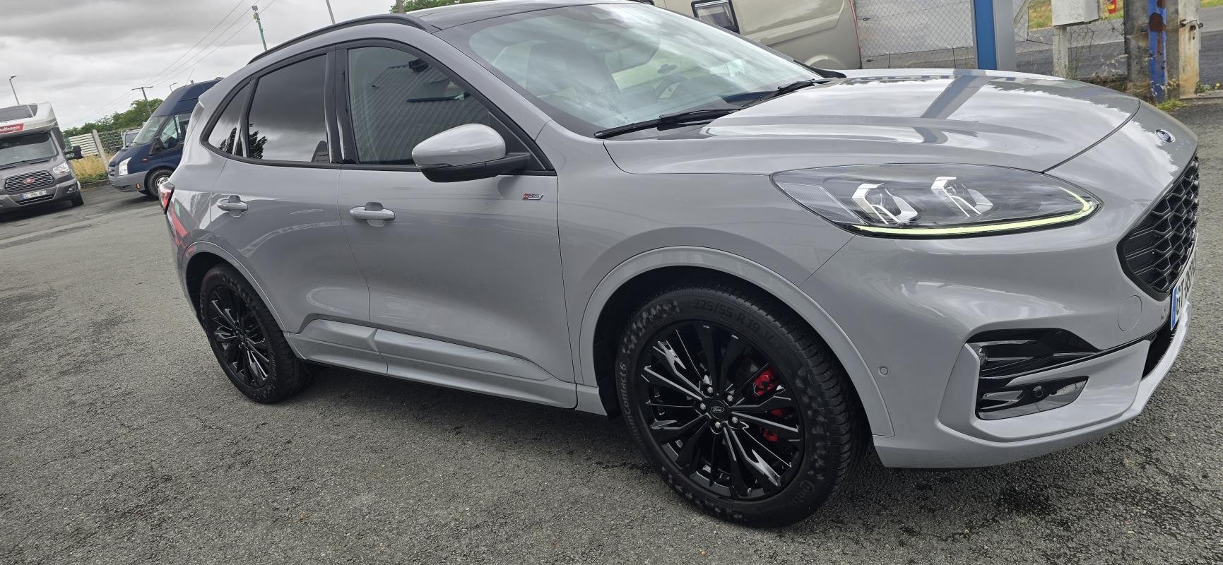 Ford Kuga - Photo 4
