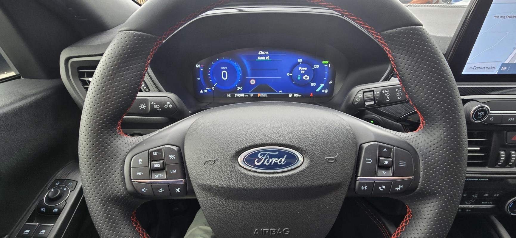 Ford Kuga - Photo 10