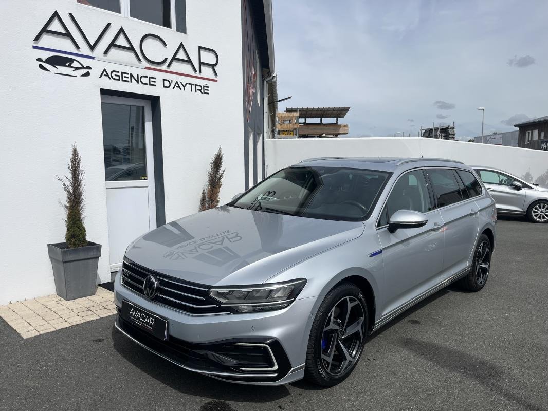 Volkswagen Passat - Photo 1