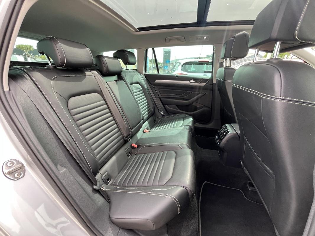 Volkswagen Passat - Photo 13