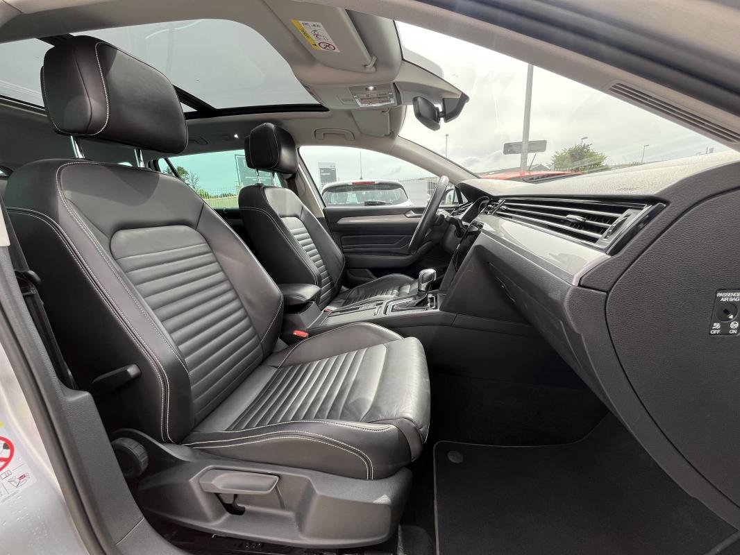 Volkswagen Passat - Photo 14