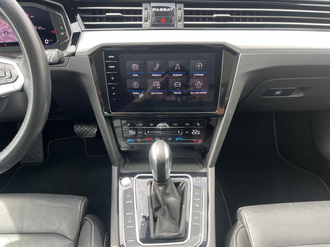 Volkswagen Passat - Photo 20