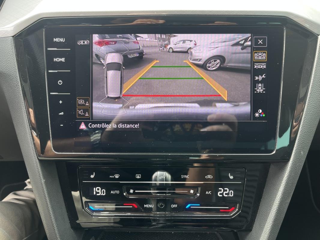 Volkswagen Passat - Photo 21