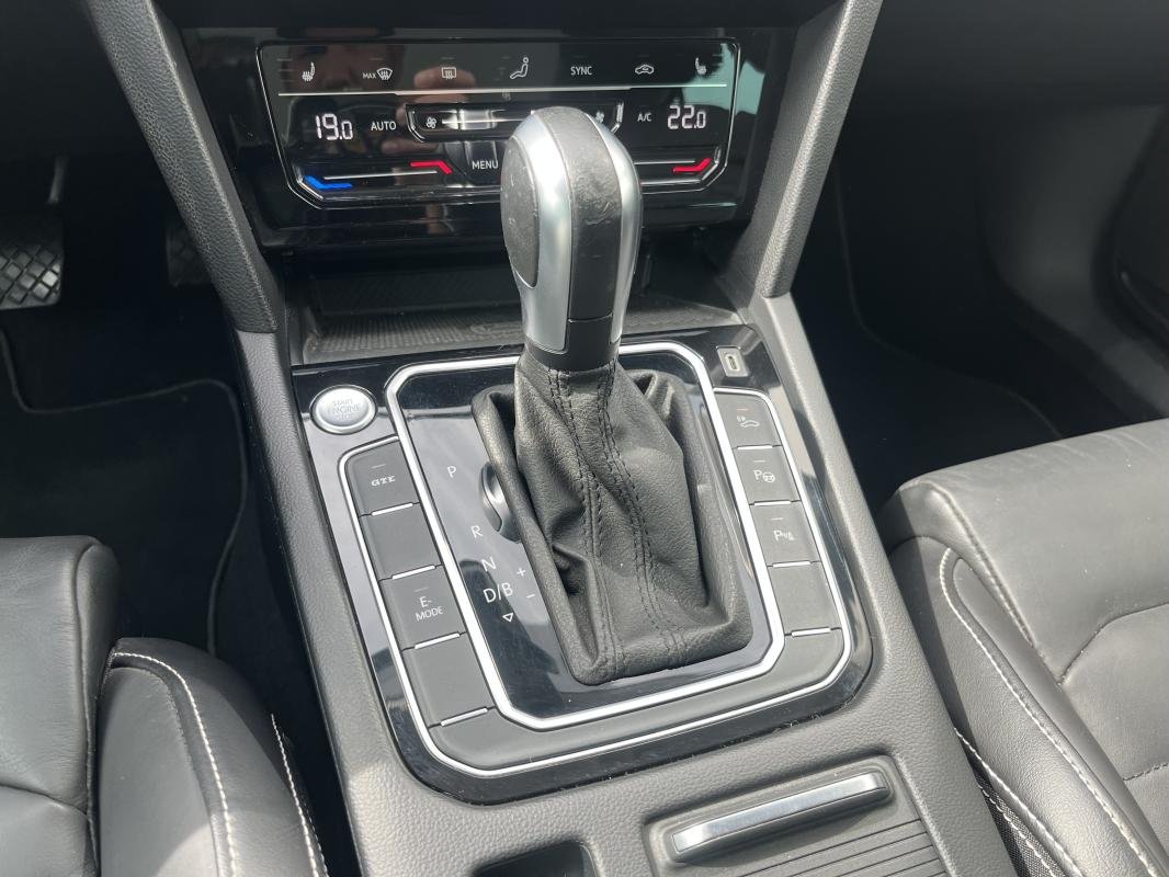 Volkswagen Passat - Photo 22