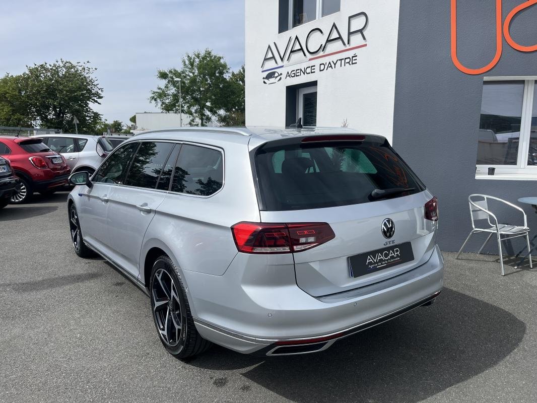 Volkswagen Passat - Photo 3