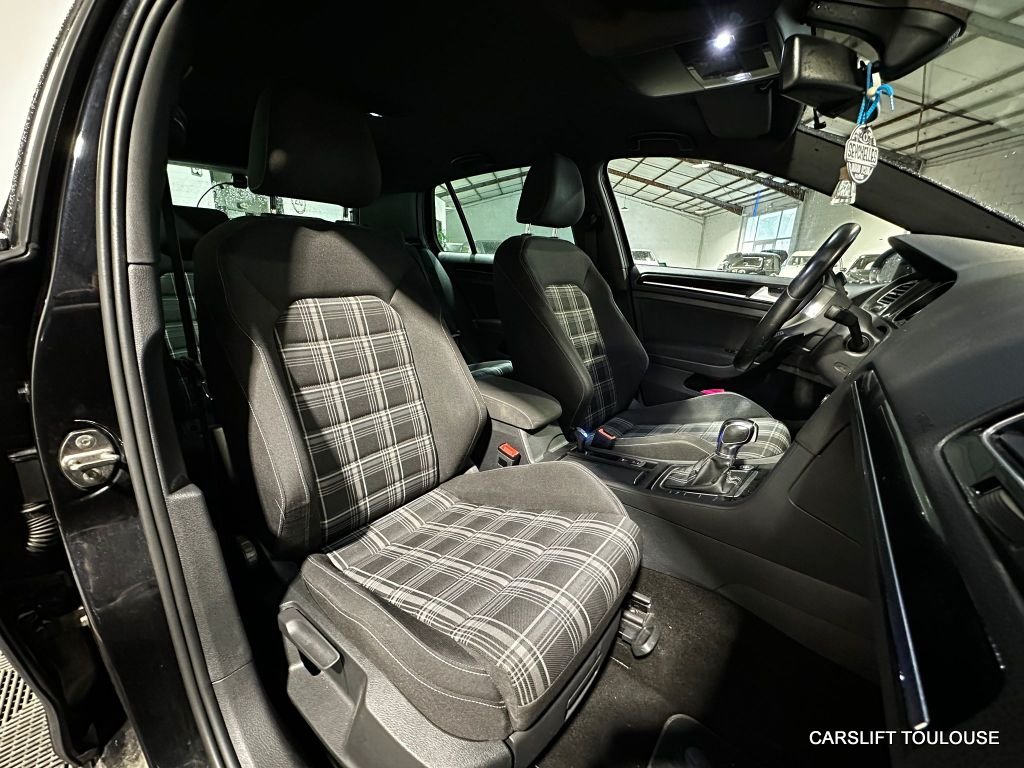 Volkswagen Golf - Photo 12