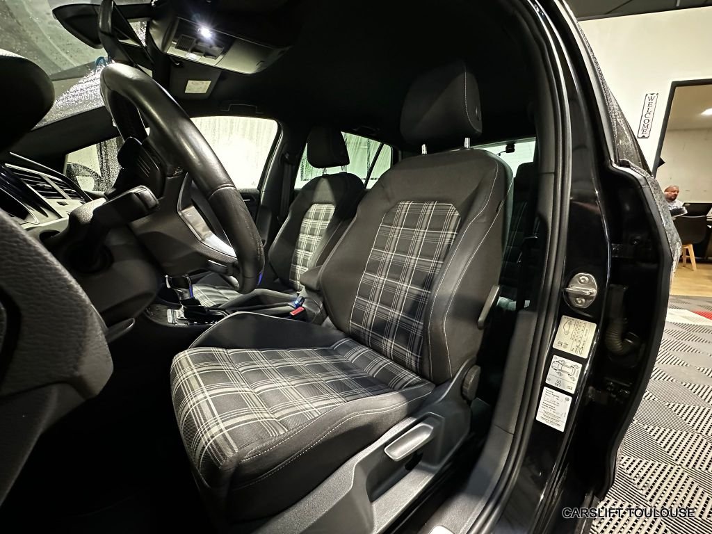Volkswagen Golf - Photo 20