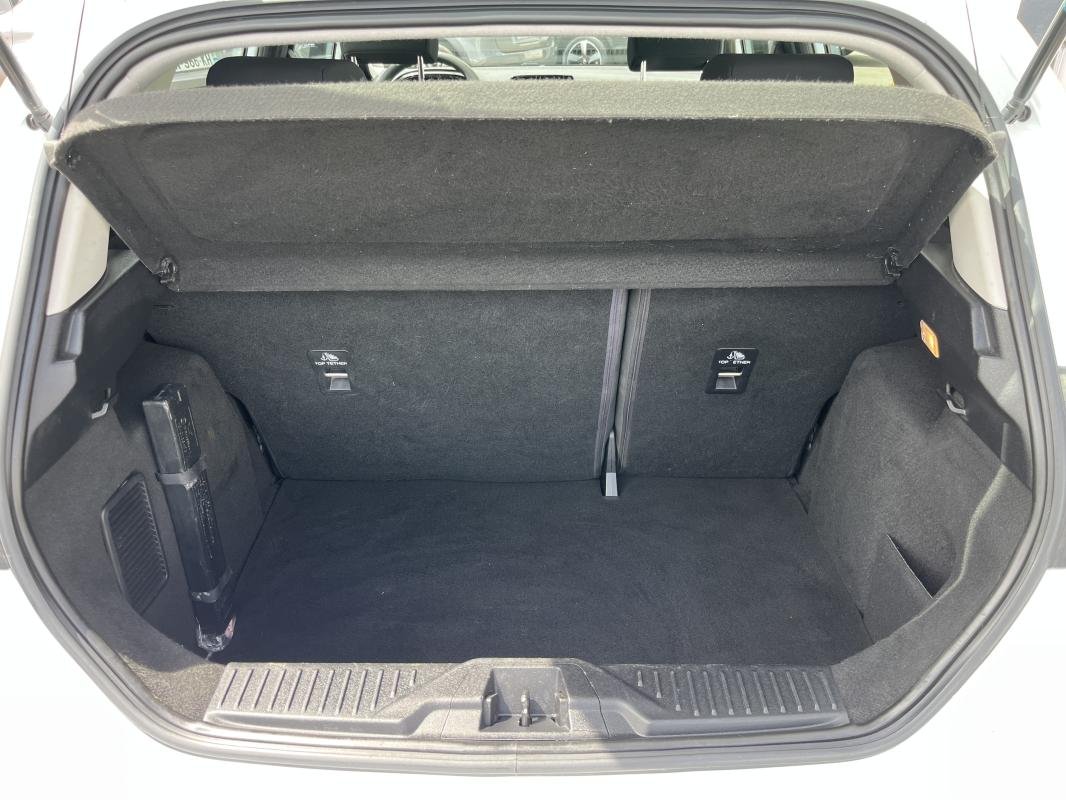 Ford Fiesta - Photo 11