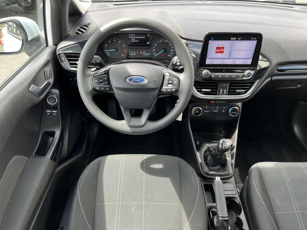 Ford Fiesta - Photo 16