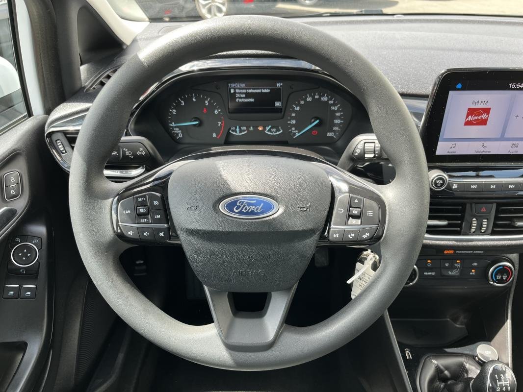 Ford Fiesta - Photo 17