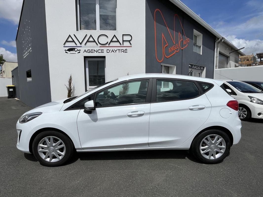 Ford Fiesta - Photo 2