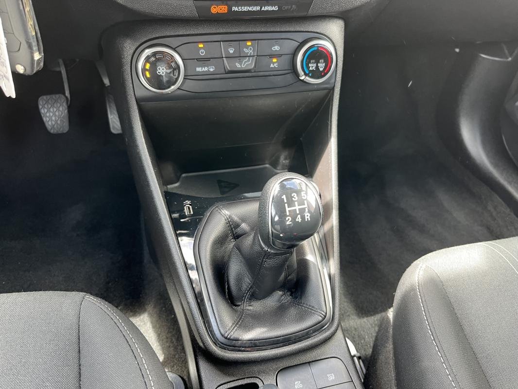 Ford Fiesta - Photo 21