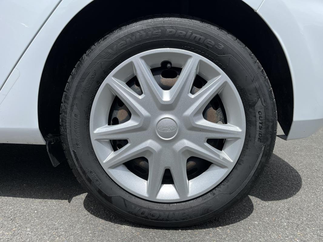 Ford Fiesta - Photo 22