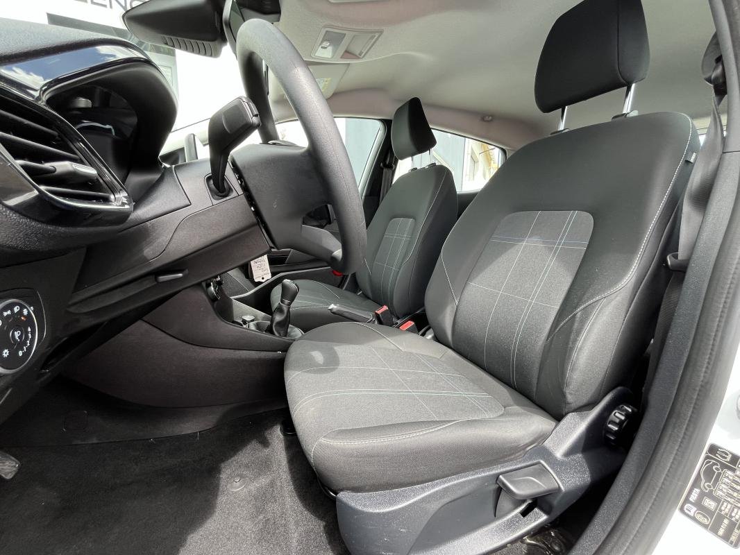 Ford Fiesta - Photo 9