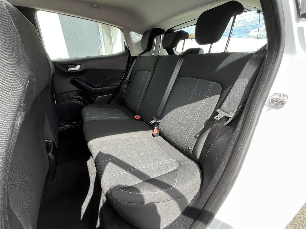 Ford Fiesta - Photo 10