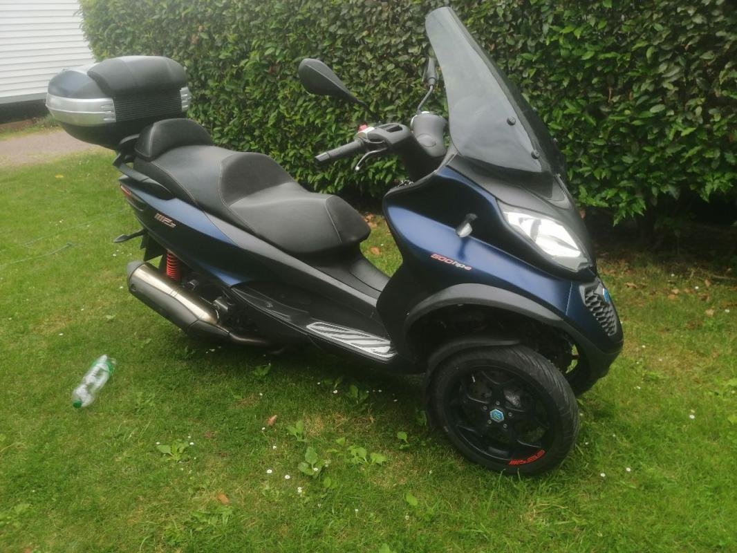 Piaggio MP3 - Photo 1