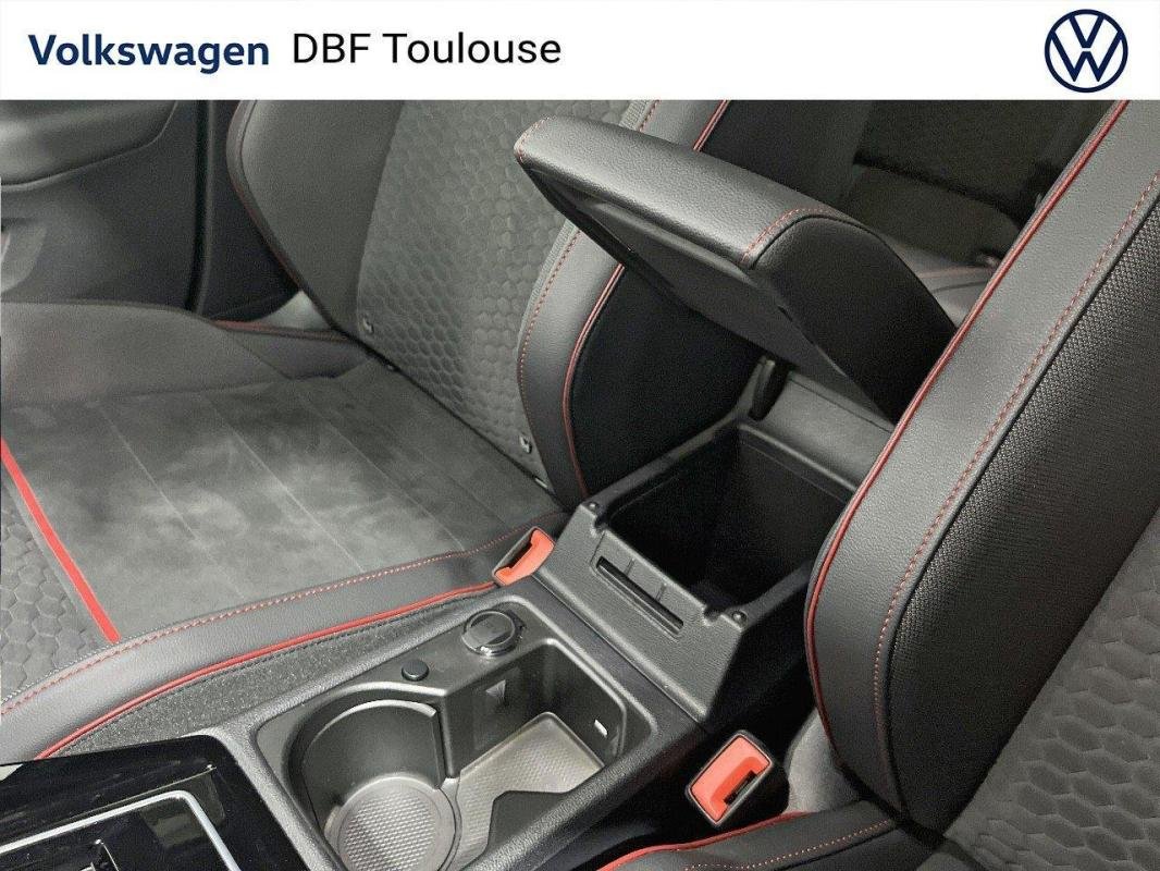 Volkswagen Golf - Photo 24